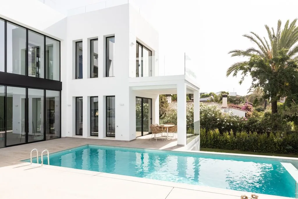 Piscine - Modern Villa with Sea View in Marbella East