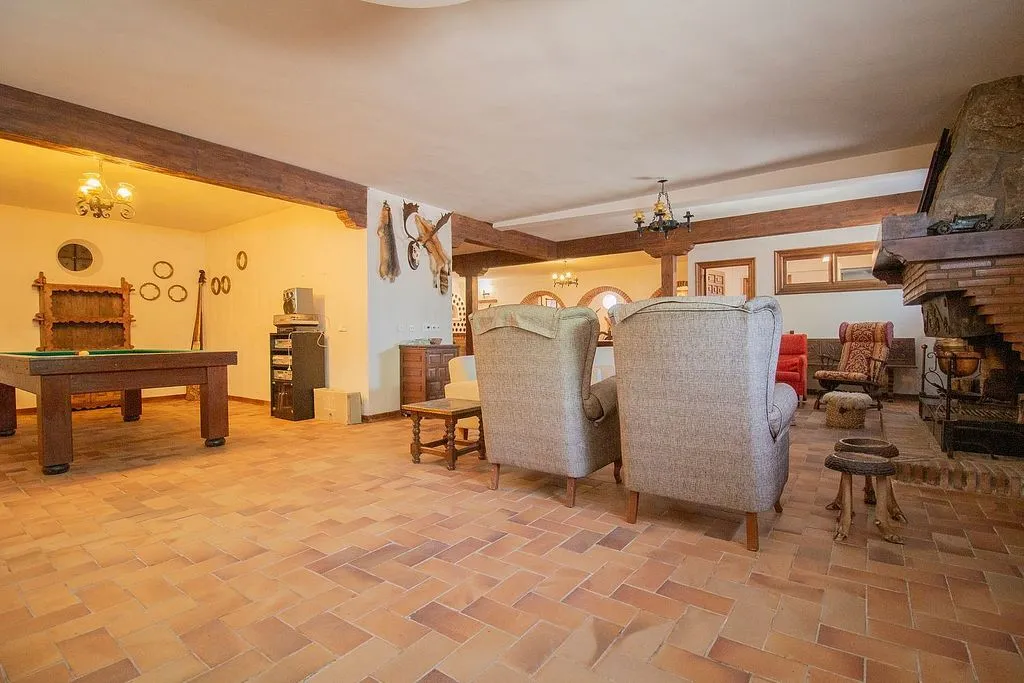 Séjour - Rustic House with Pool and Terrace in Carmena
