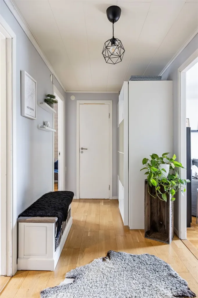 Ingresso - Apartment with Thoughtful Layout in Brf Viljan