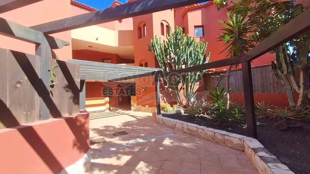 Aed - Two-Bedroom Apartment with Pool in Corralejo