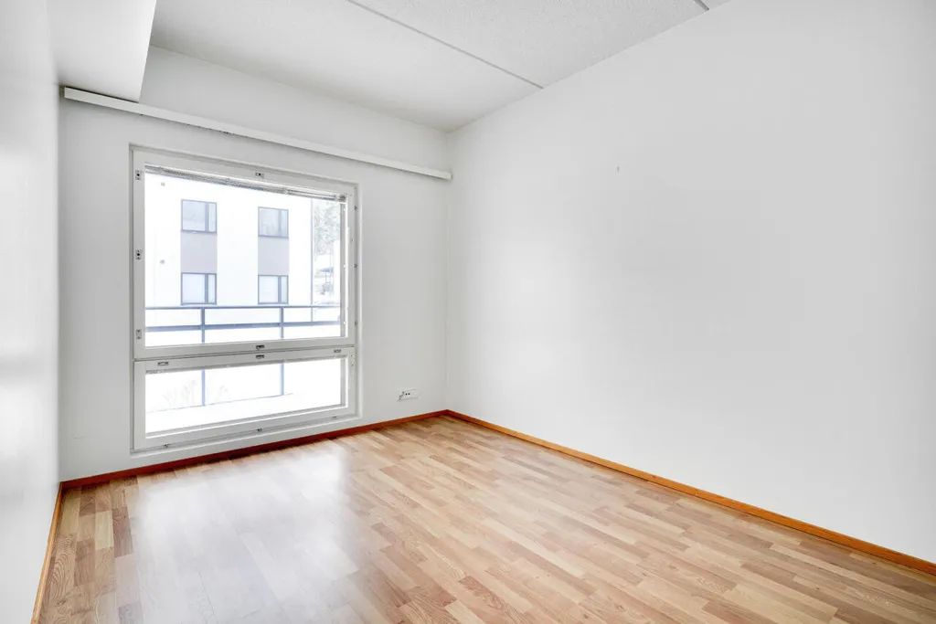 Pièces - Two-Bedroom Apartment with Balcony in Kauklahti, Espoo