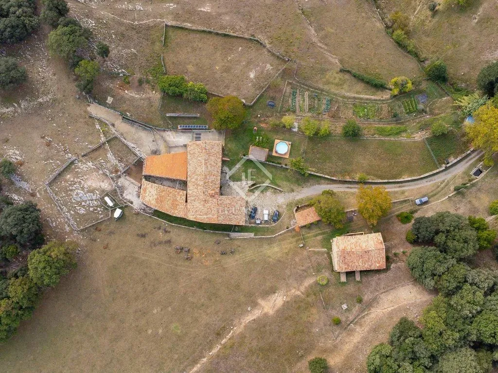 Vista aerea - Country House with Pool in Alta Garrotxa