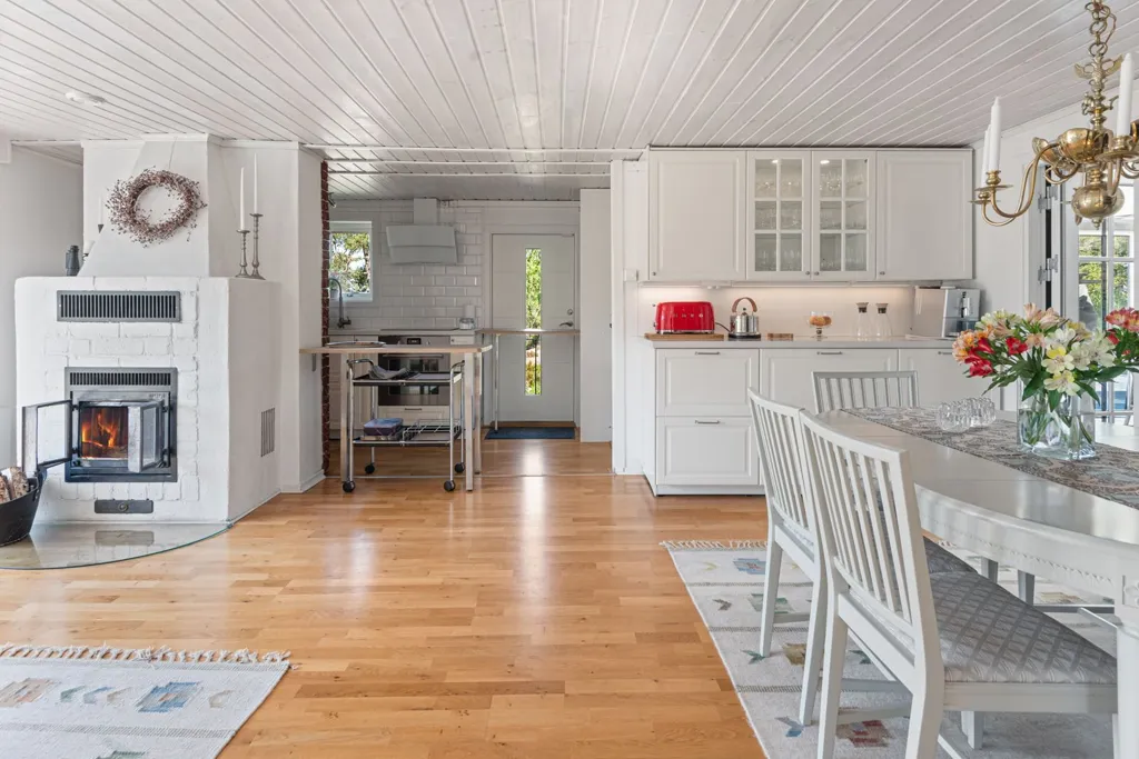 Kitchen - Seaside Villa with Sauna & Pool near Ingaröfjärden