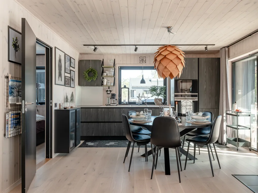 Söögituba - Chalet with Ski Access in Stöten, Dalarna