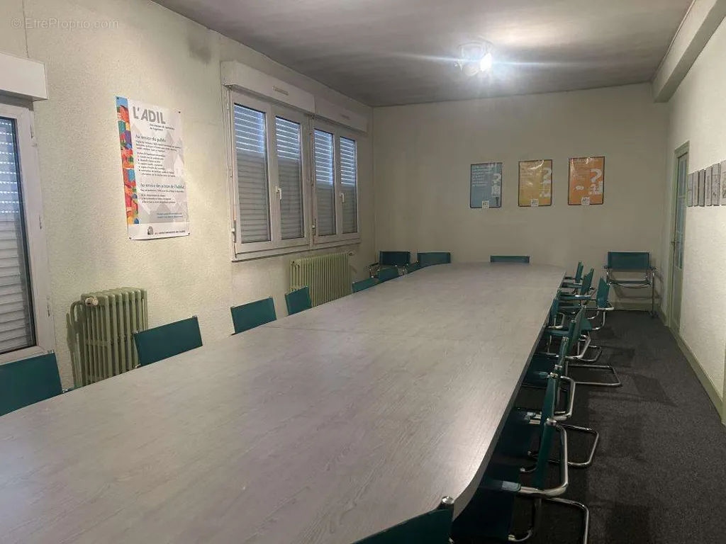 Bureau - Immeuble de Bureau avec Terrasse à Limoges Centre-Ville