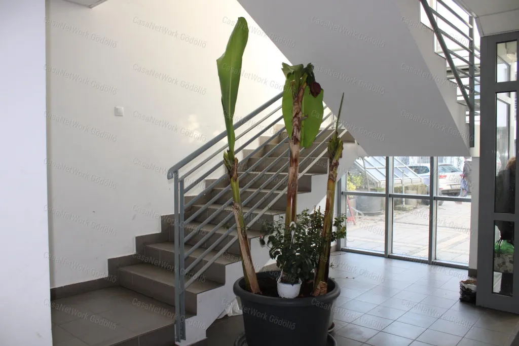Esik - Modern Flat with Lift in Gödöllő