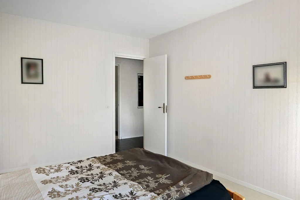 Chambres - 3-Room Apartment with Balcony in Åmål