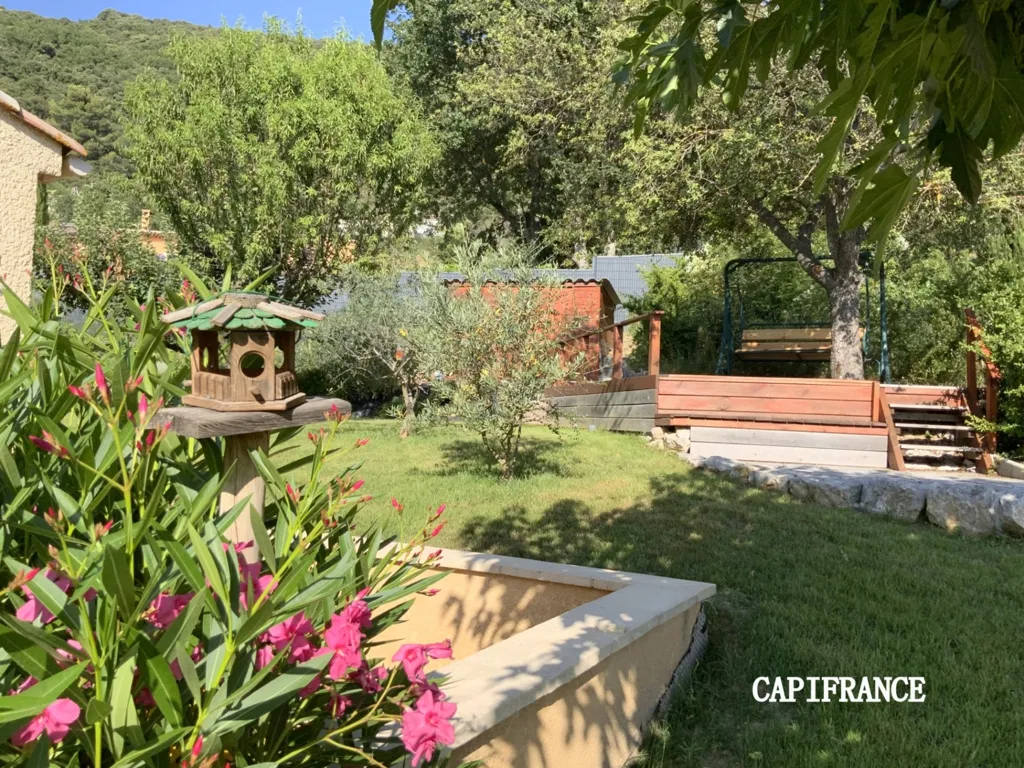 Giardino - Villa with Pool and View in Oraison