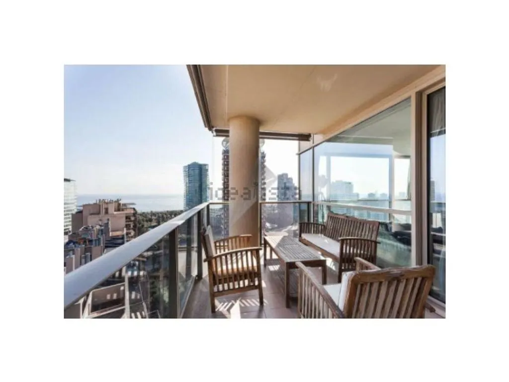 Balcon - Luxury Apartment with Panoramic Views in Barcelona
