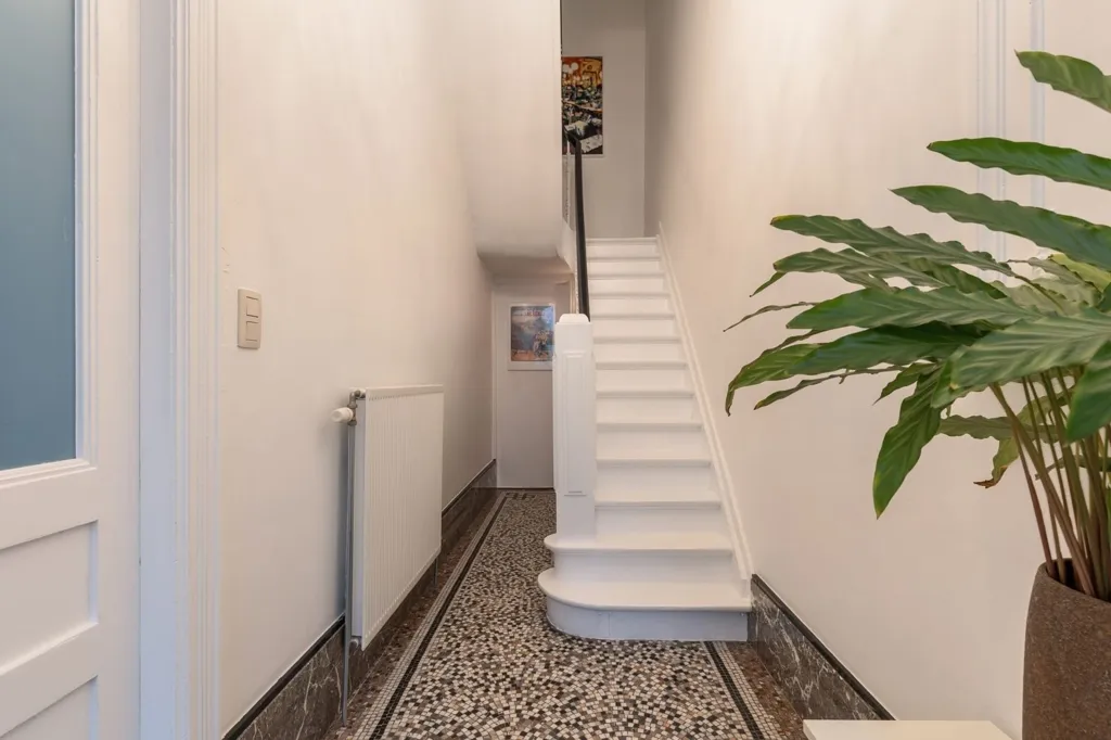 Esik - Character House with Garden in Berchem's Vijfhoek