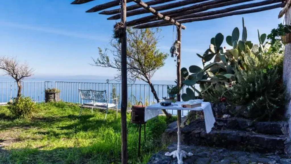Terrace - Rustic Cottage with Sea View in Acireale