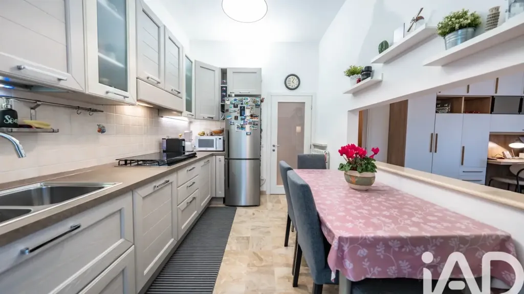Cucina - Spacious Apartment with Balcony in Tresignana