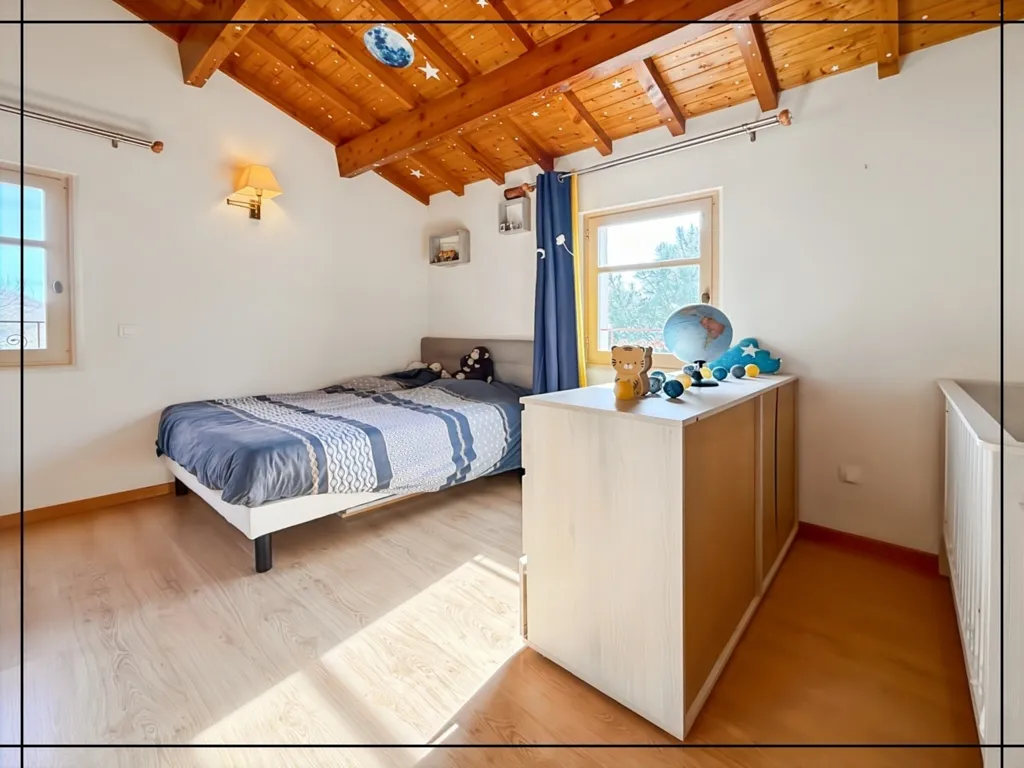 Bedrooms - Spacious Property with Valley View near Valence d'Agen