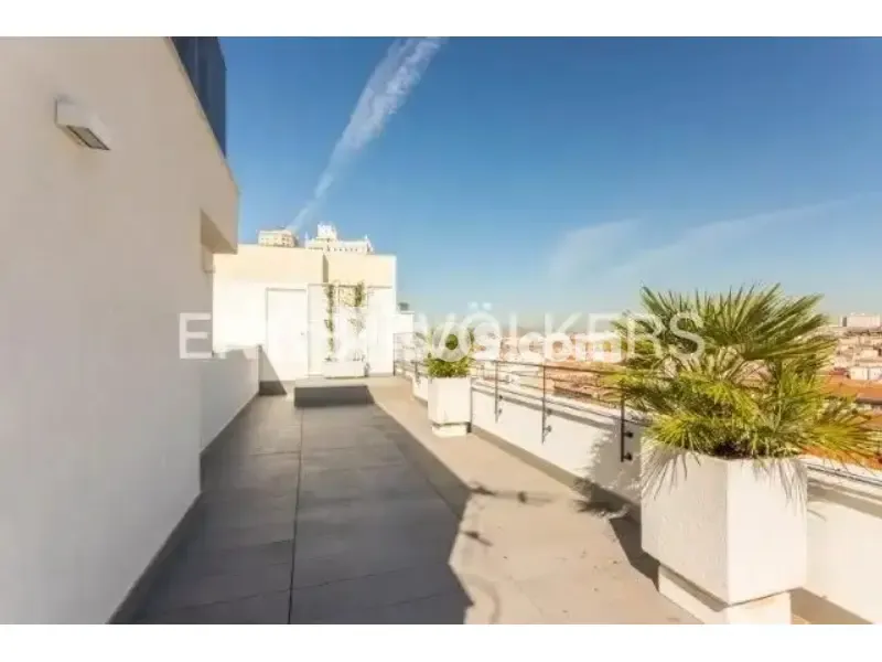 Terrazza - Luxury Apartment with Rooftop Pool in Gran Vía