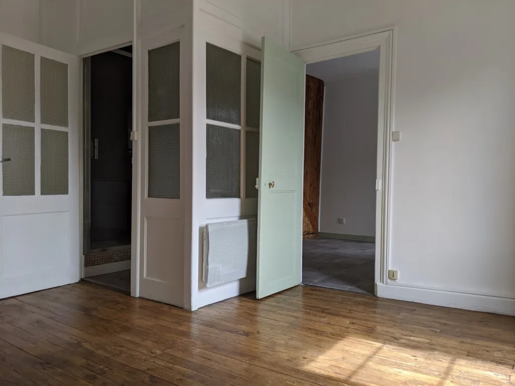 Toad - Double Immeuble with 12 Apartments in Poitiers Centre