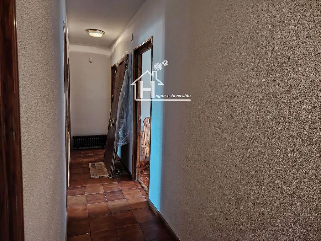 Hallway - Chalet with Large Plot in Trijueque