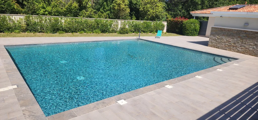 Piscine - Villa avec vue sur le golf à Aix-en-Provence