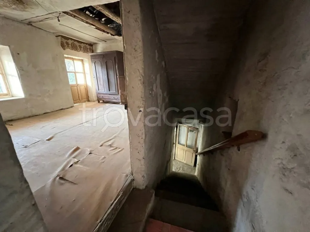Toad - Rustic Casale with Open View in Envie