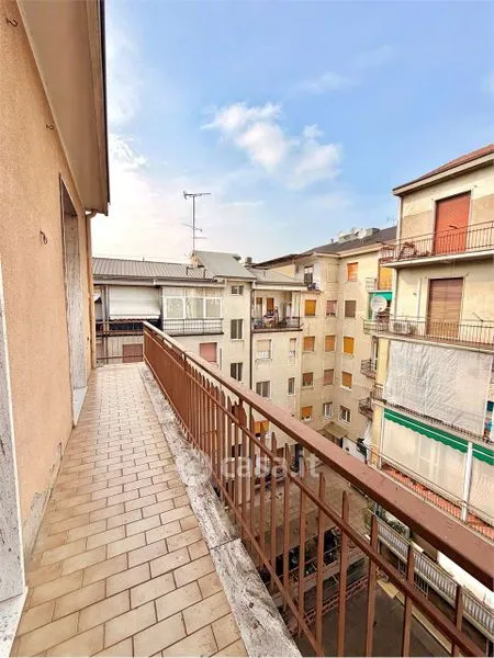 Rõdu - Mansard Apartment with Panoramic Terrace in Voghera
