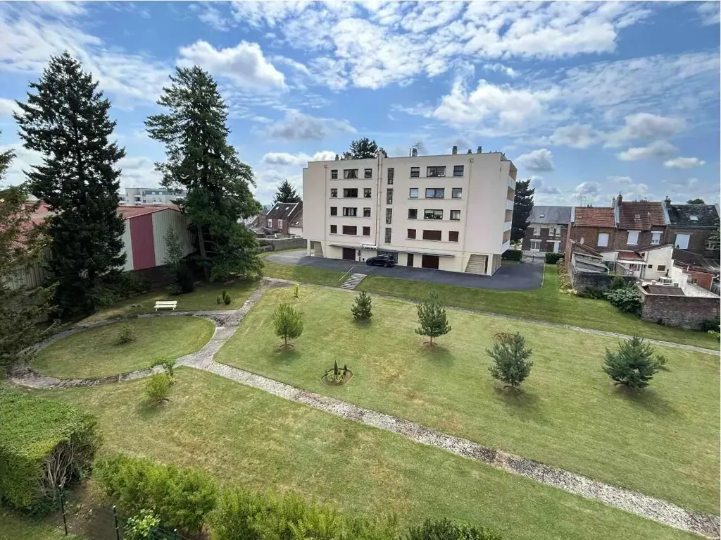 Vue aérienne - Appartement Lumineux avec Balcon à Saint-Quentin