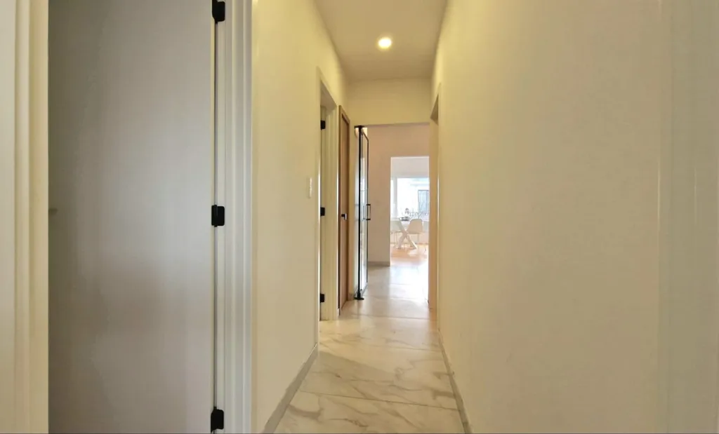 Esik - Renovated Apartment with Terrace in De Panne