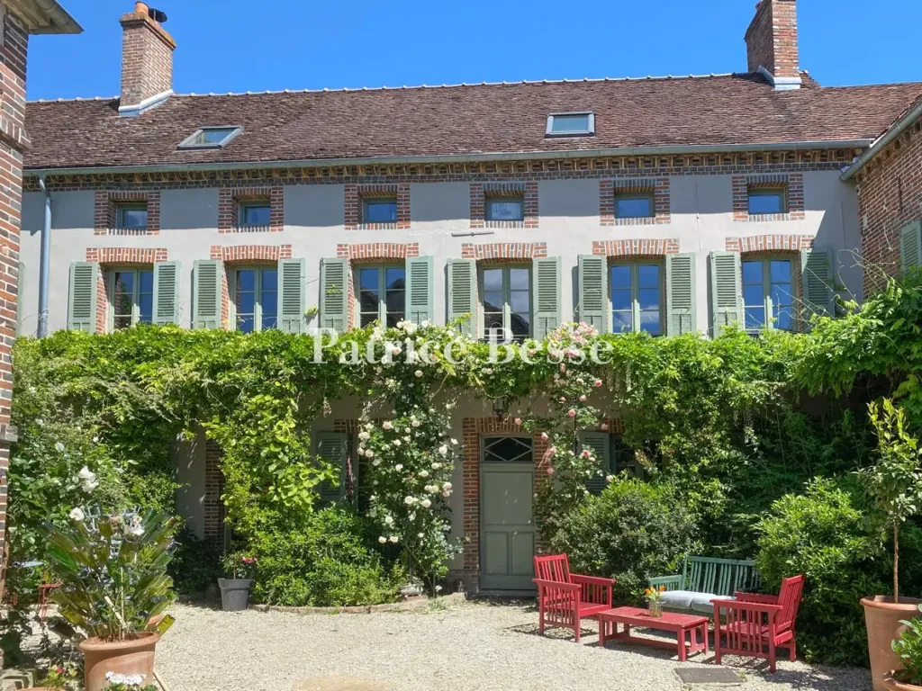 Jardin - Relais de Poste du 19e avec Jardin à l'Yonne