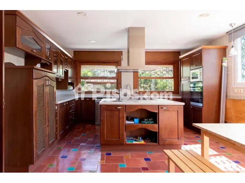 Cuisine - Rustic Villa with Pool in Godelleta