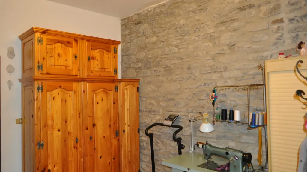 Pesuköök - Three-Bedroom Apartment with Balcony in Bedonia