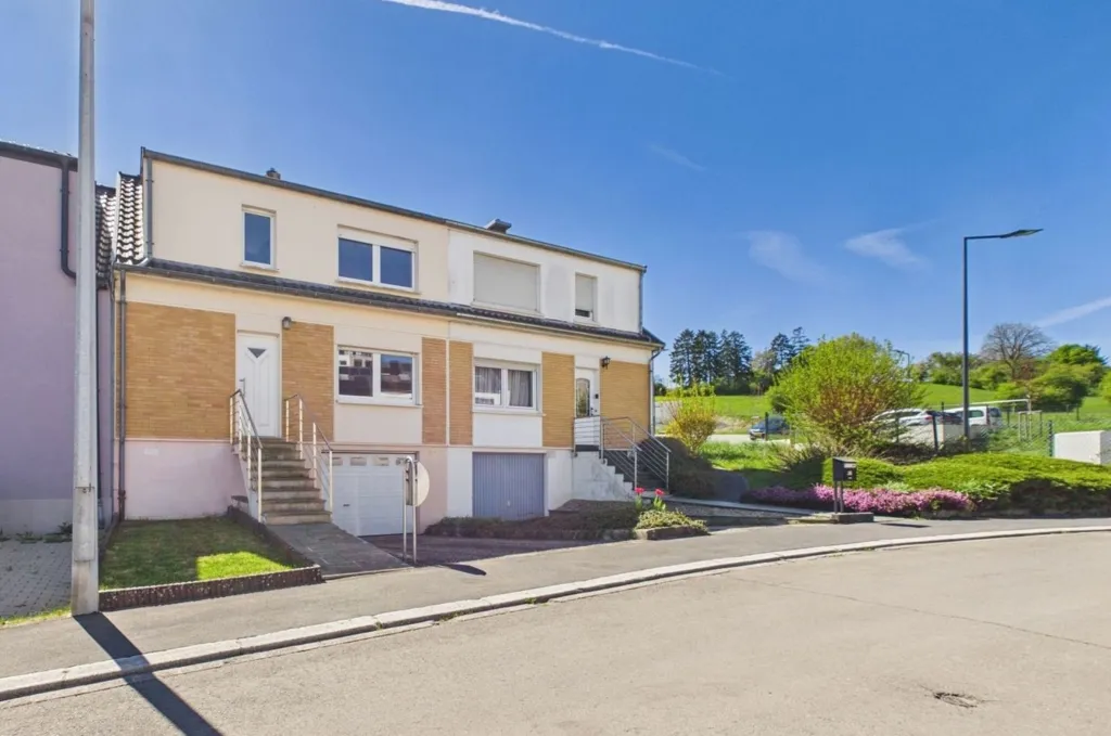 Välivaade - Terraced House with Garden in Junglinster