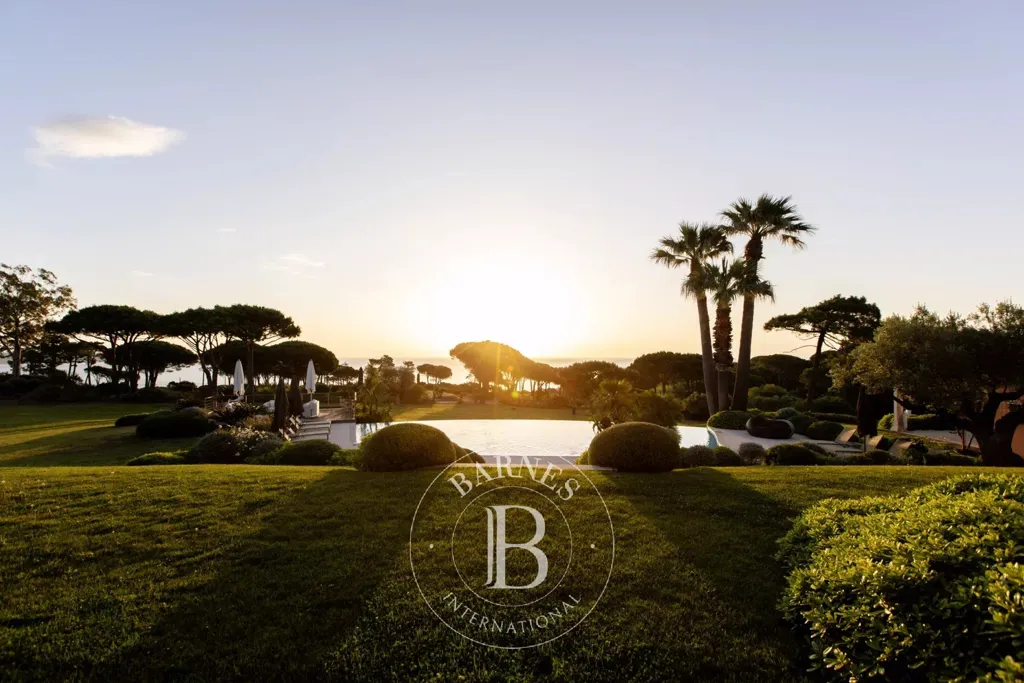 Aed - Secluded Villa with Sea View in Ramatuelle