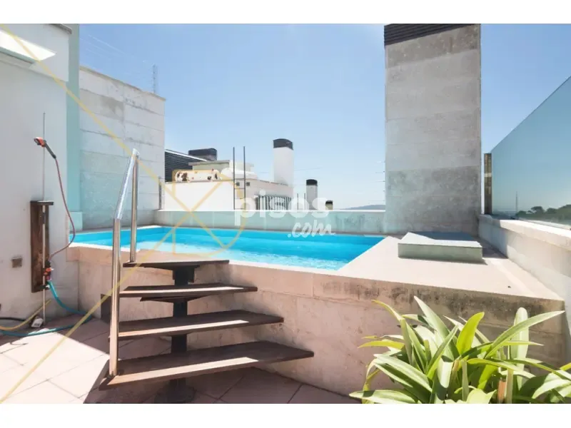 Piscine - Contemporary Adjoined House with Pool in Sarrià
