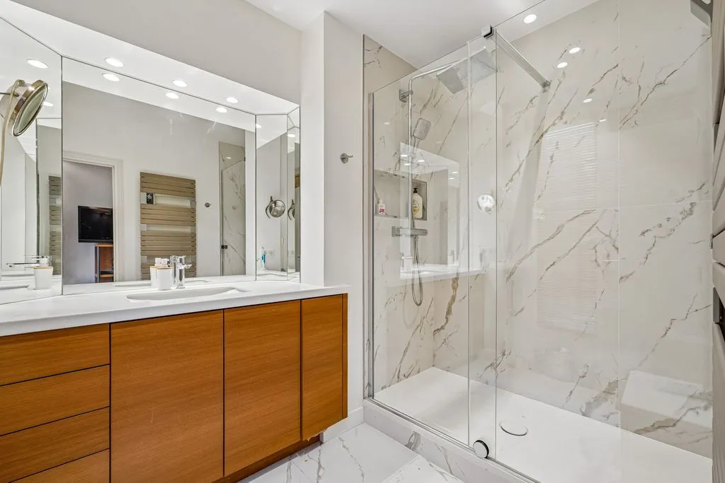 Vannitoad - Luxury Apartment with Courtyard View in Paris 7
