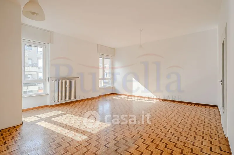 Séjour - Rear-Facing Apartment with Balcony in Cossato