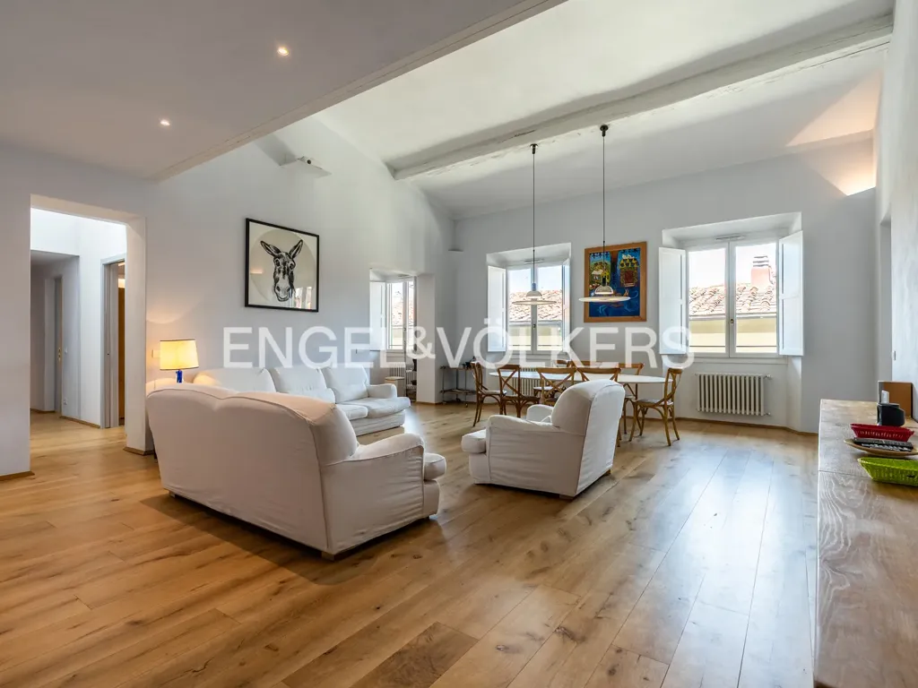 Séjour - Renovated Apartment with Rooftop Views in Florence