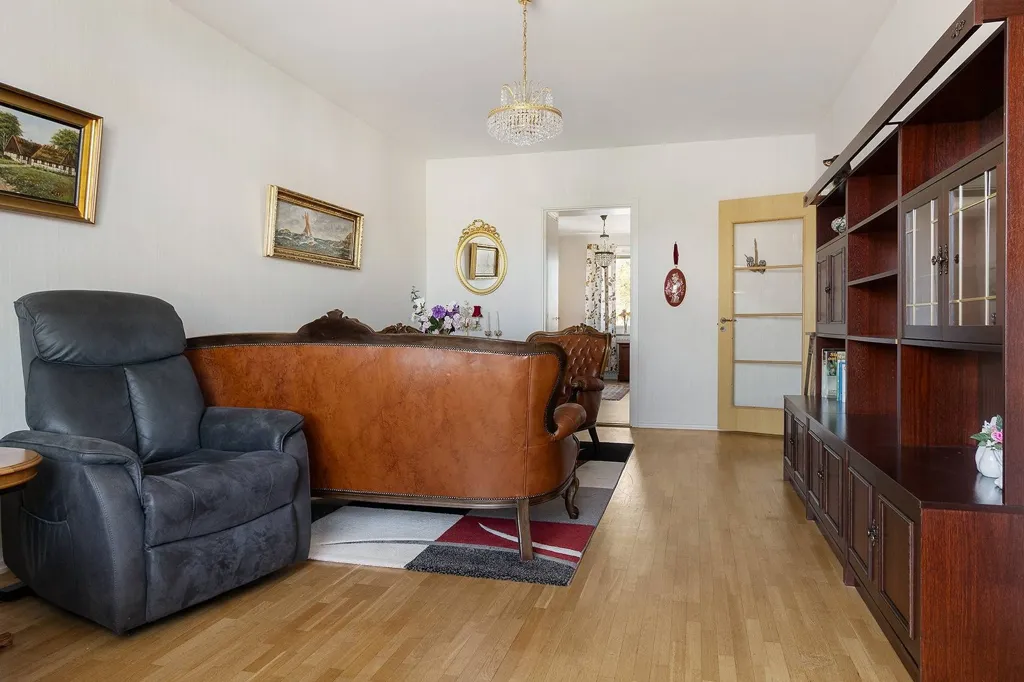 Elutuba - Apartment with Balcony in Stavre, Trollhättan
