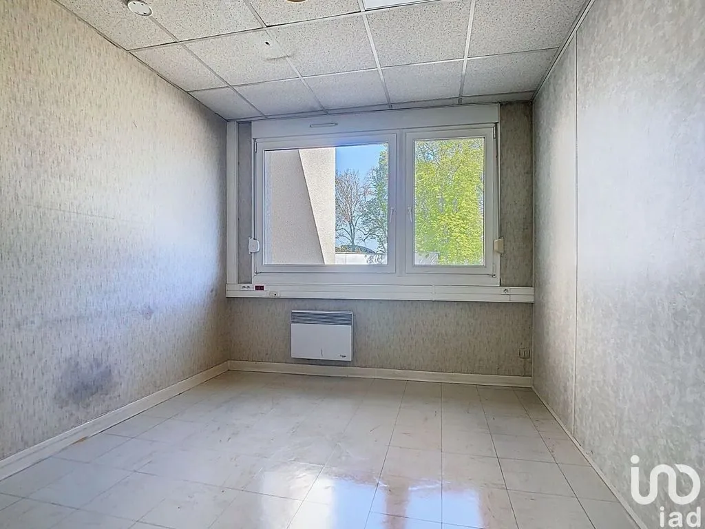 Toad - Modular Office Space with Parking in Reims