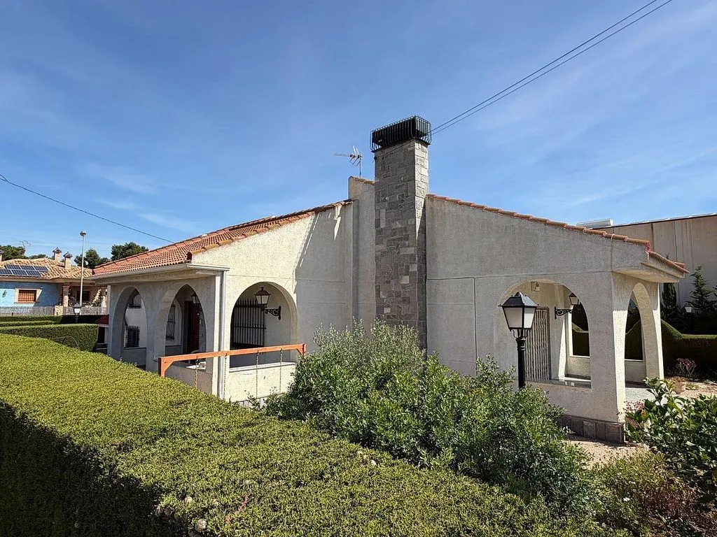 Välivaade - Chalet with Pool and Terrace in La Puebla