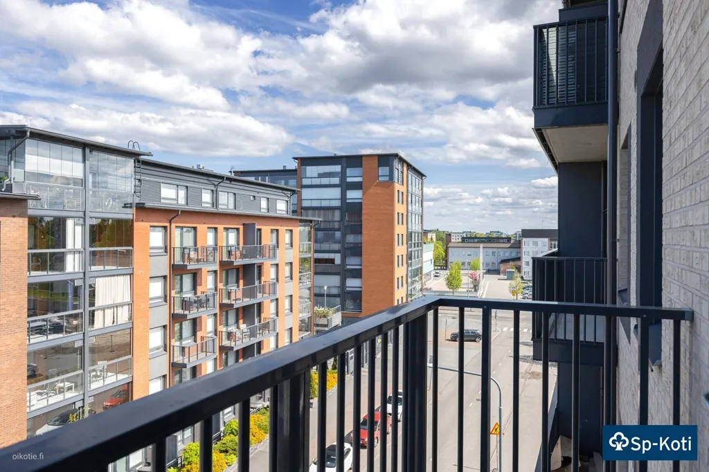Rõdu - Modern Flat with Balcony in Pori Centre