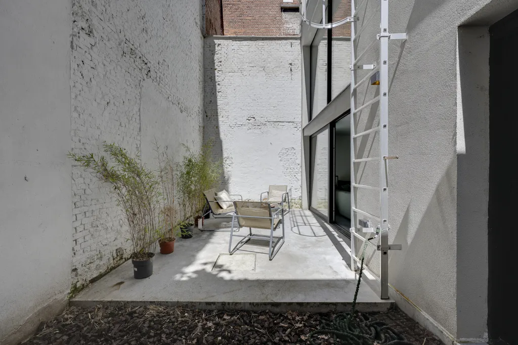 Giardino - Duplex Apartment with Private Garden in Antwerp