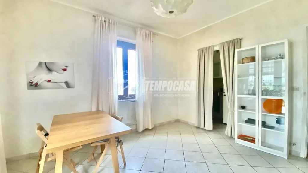 Söögituba - Apartment with Terrace in Piazza Castello, Ciriè