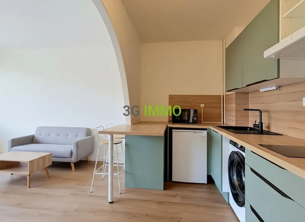 Cuisine - Studio Rénové avec Balcon à Gaillard