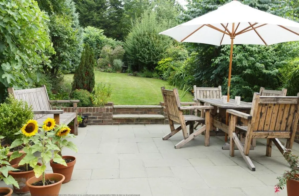 Terrace - 2-Bed Apartment with Garden in Sanguinet