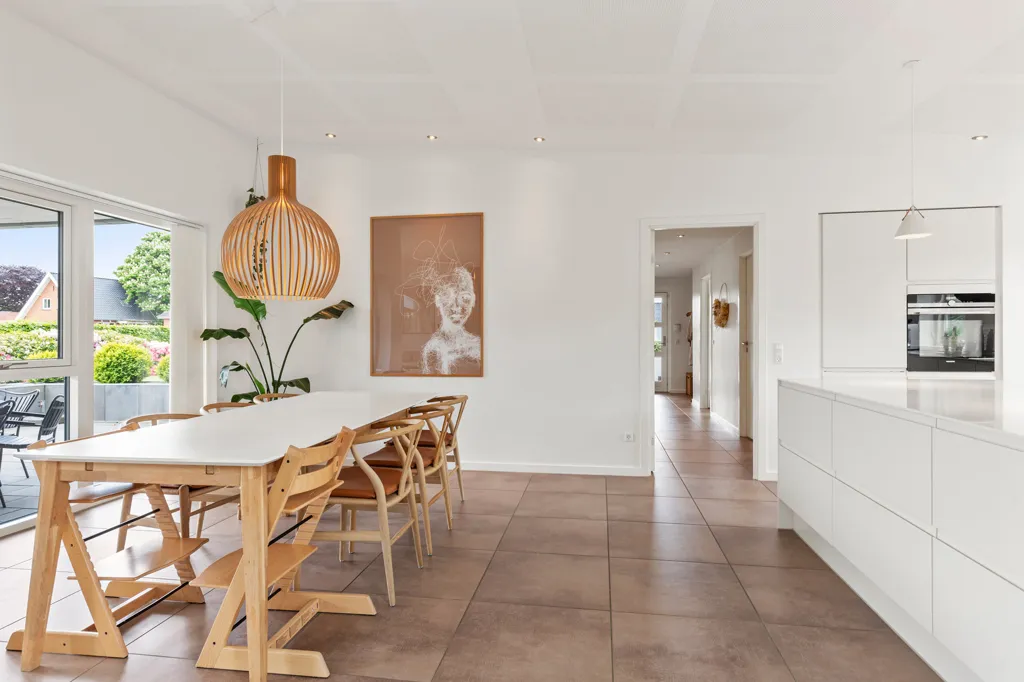 Salle à manger - Modern Villa with Large Garden in Aabybro