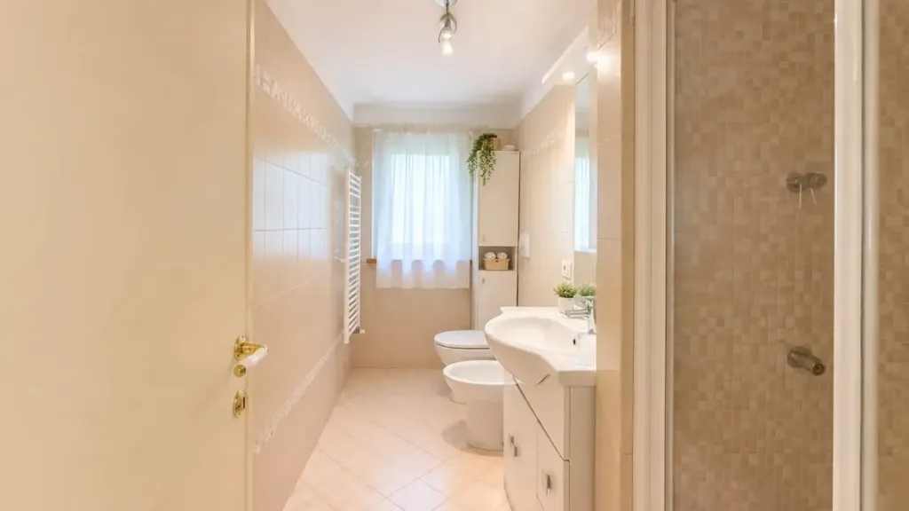 Bathrooms - Detached Villa with Dual Apartments in Massarosa