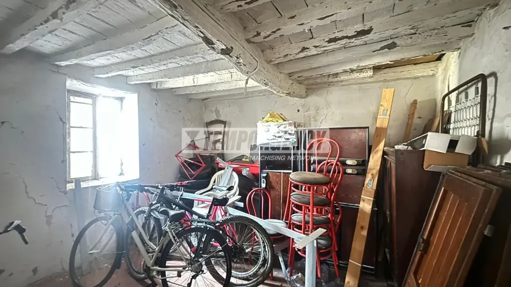 Buanderie - Rustic Apartment to Renovate in Serramazzoni