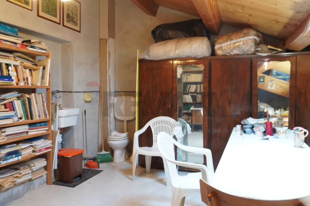 Bureau - Apartment with Two Terraces in Fabriano