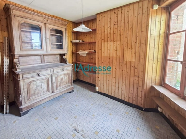 Toad - Property with Constructible Land in Saint Quentin en Mauges