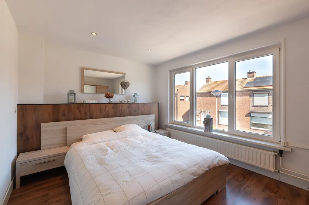 Chambres - Maison 8 pièces à Grevenbicht