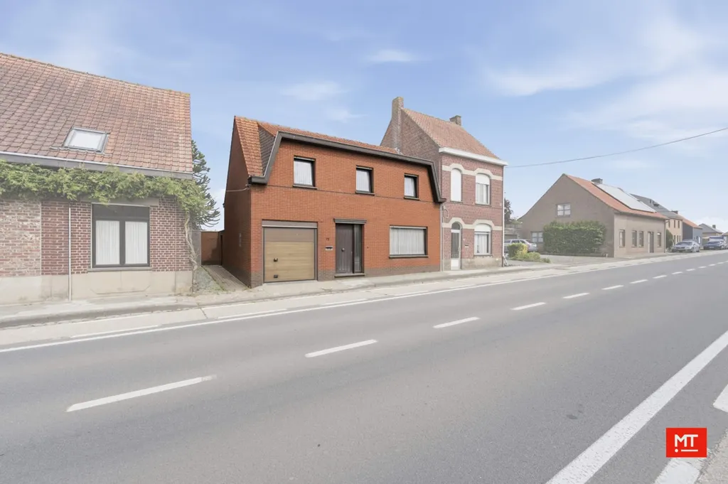 Renovatable House with Garden in Beselare
