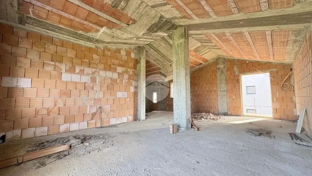 Pièces - Rustic Apartment with Independent Entry in Luzzi